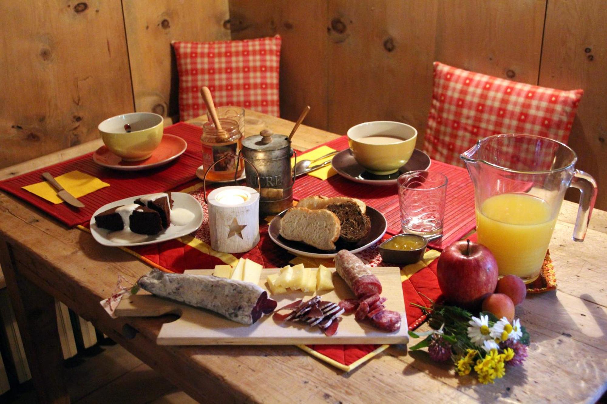 Bed & Breakfast Campaciol Livigno Exterior photo